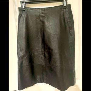 Faux leather skirt🤩